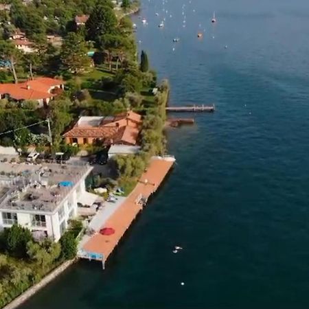 Direttamente Al Lago Apartments Marone Eksteriør billede