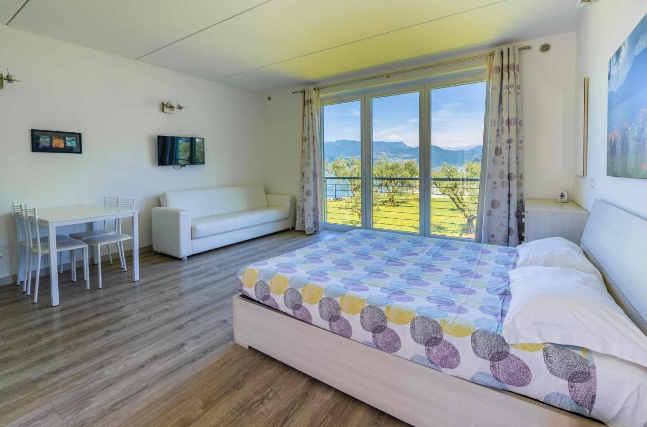 Direttamente Al Lago Apartments Marone Eksteriør billede