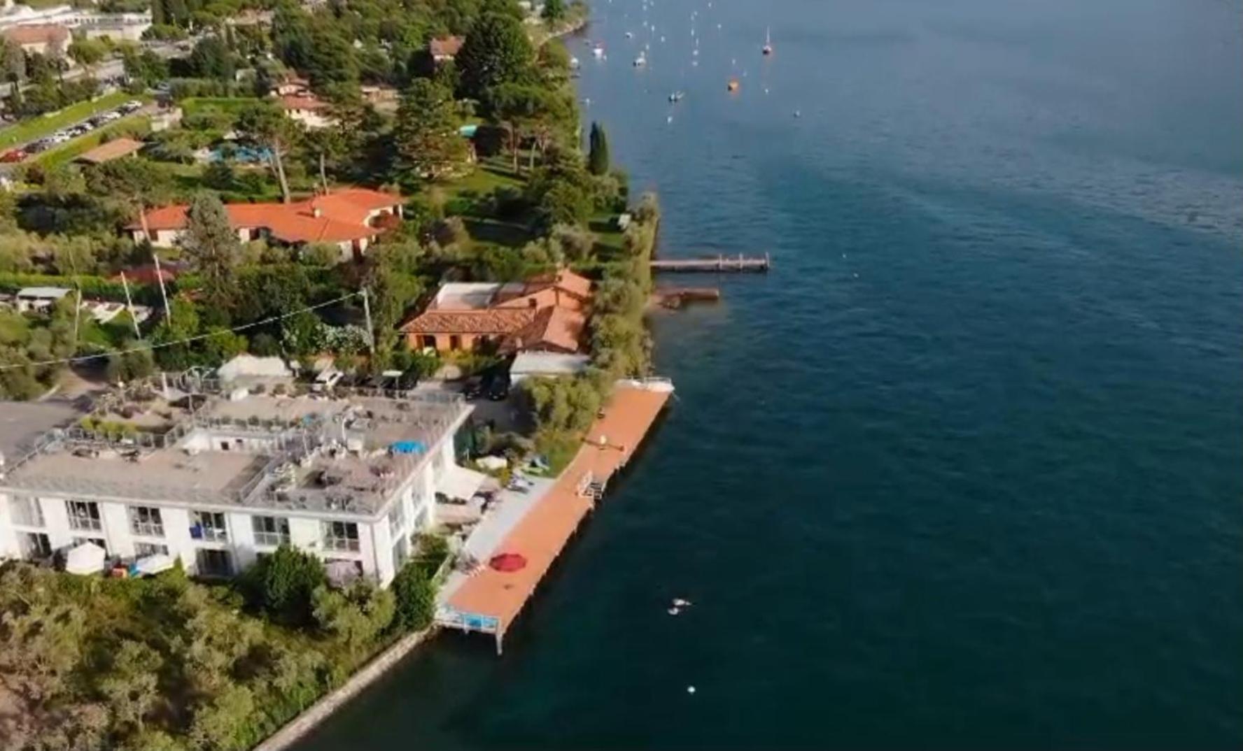 Direttamente Al Lago Apartments Marone Eksteriør billede